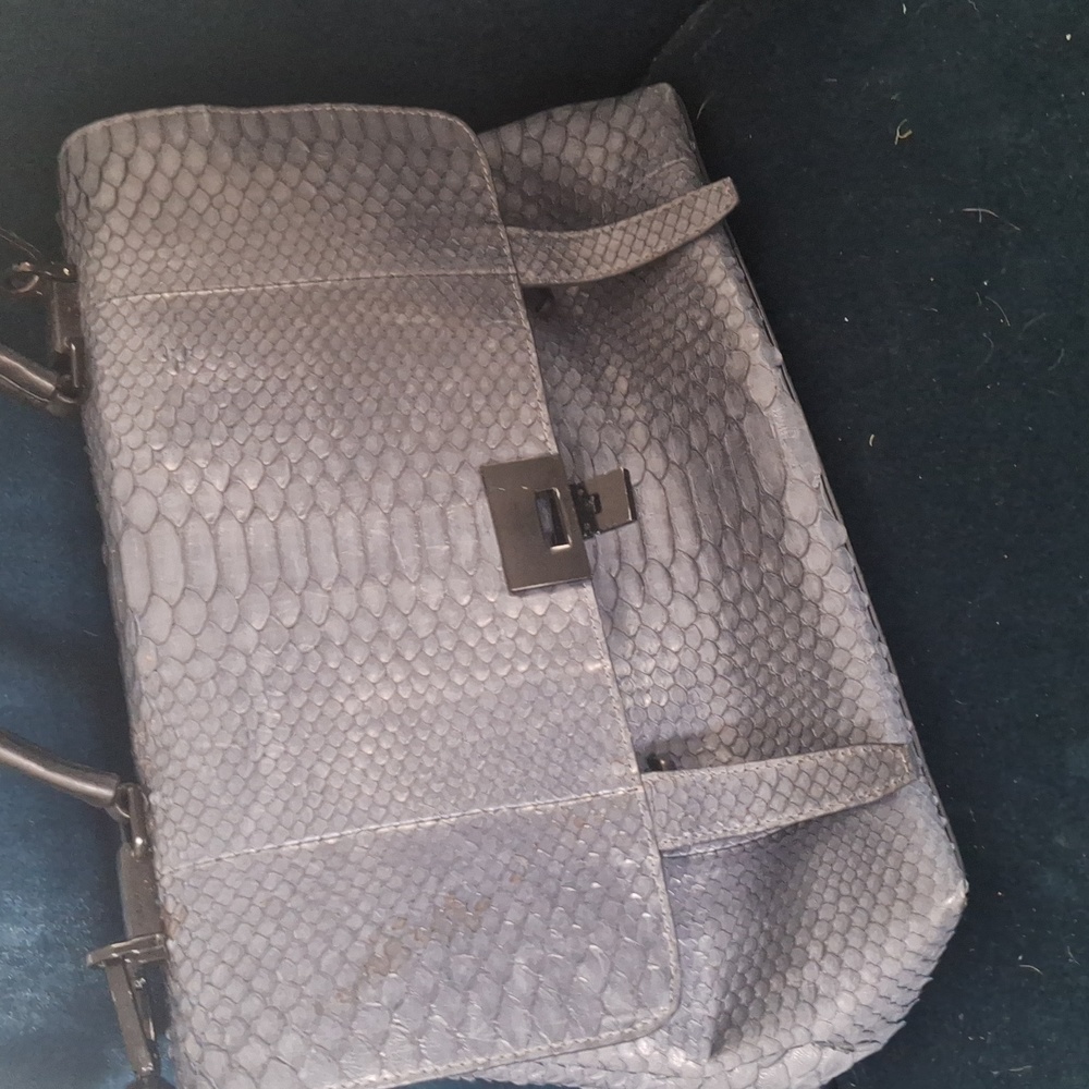Ling Wu Cross Shoulder Tote